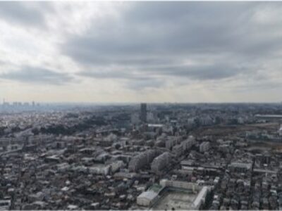 新横浜方面のプリンスホテルや日産スタジアム みなとみらいも見えます